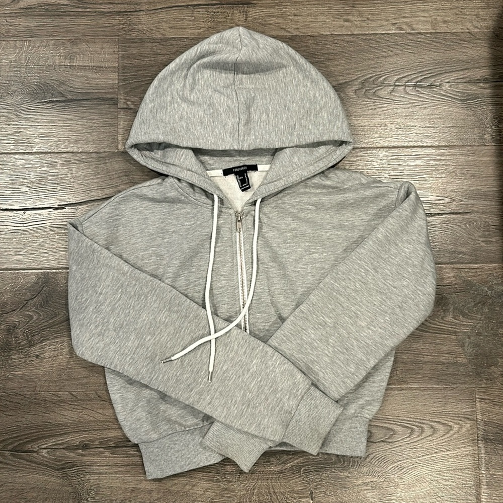 cropped grey zip up sweatshirt